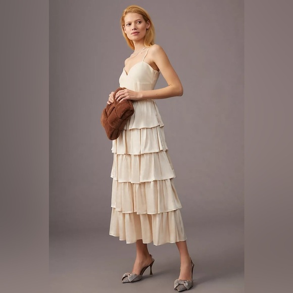ENDLESS ROSE by ANTHROPOLOGIE Tiered Sweetheart Dress in Crème - Picture 2 of 11